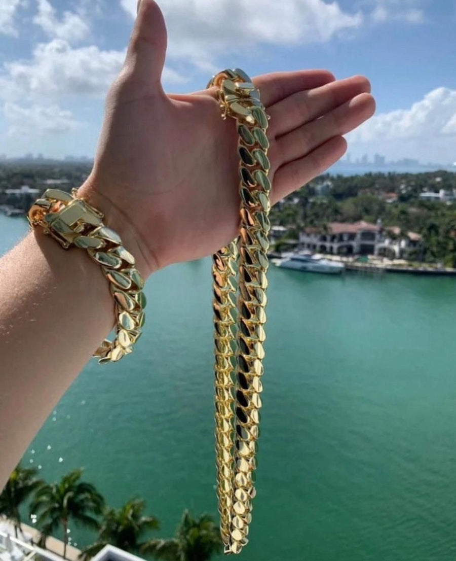 IceGrind customer wearing jewelry