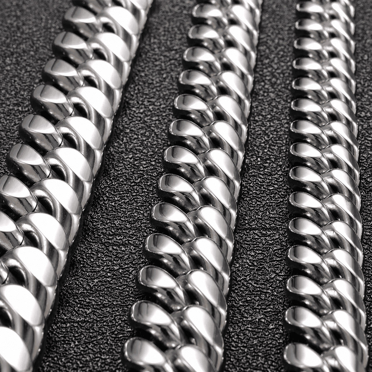 Macro detail of the polished links on the icegrind 6mm White Gold Miami Cuban Link Chain. High-quality cuban link miami chain.