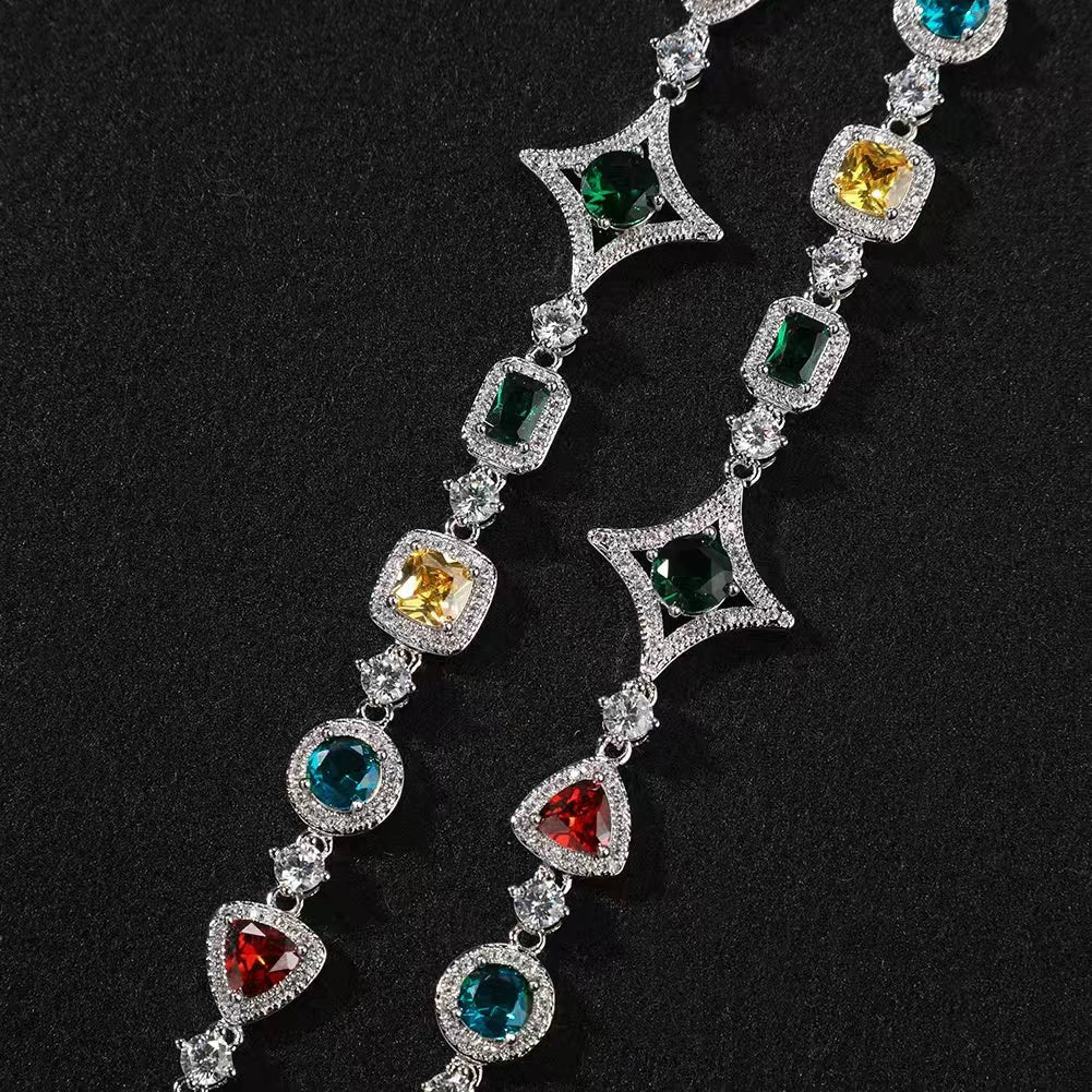 Close-up of 10MM white gold cross link chain links laid flat
