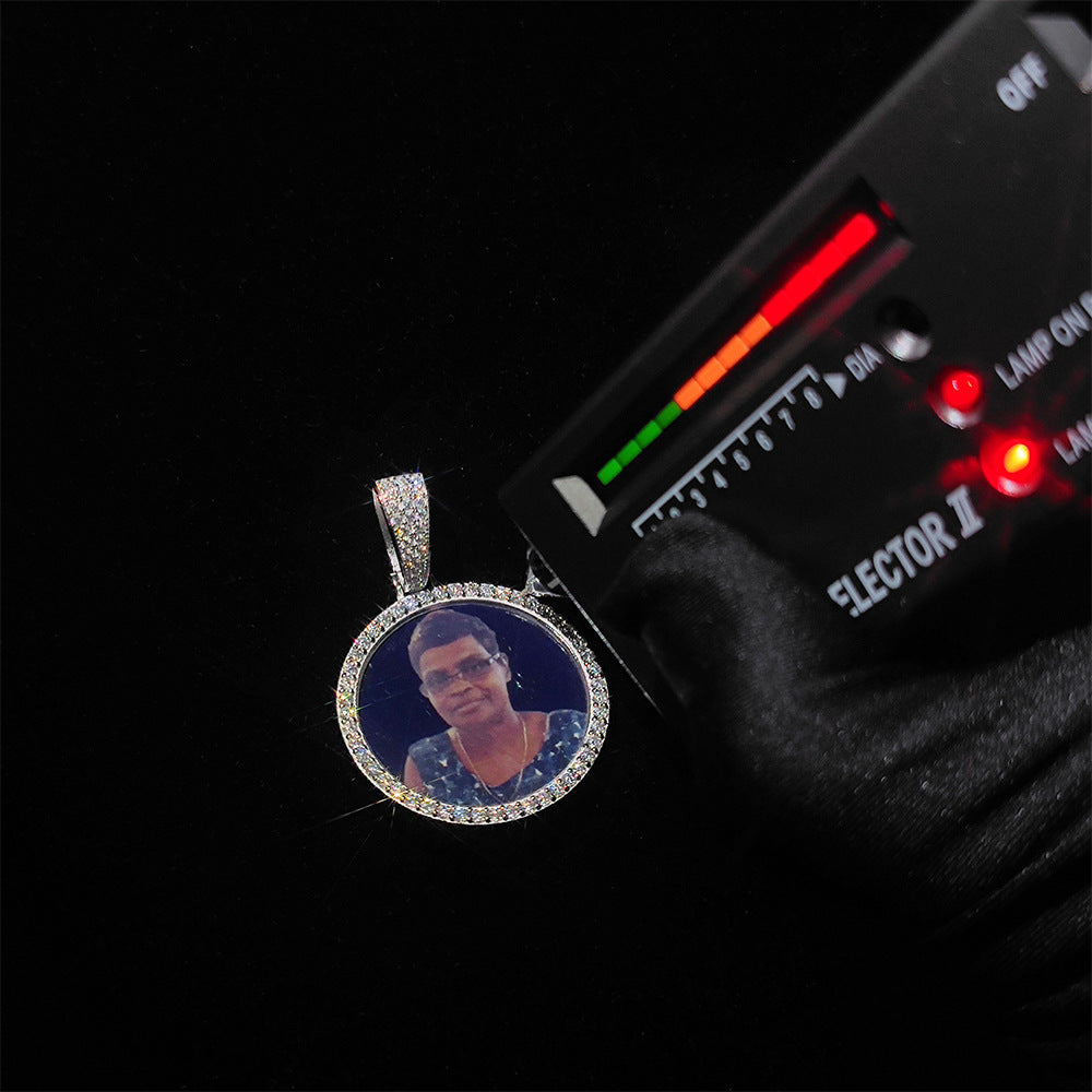 Moissanite Picture Pendant - Round VVS Photo Medallion